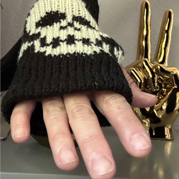 NWT Nepal Handmade Zen Jen Skull Fingerless Wool Mittens W/ Soft Lining,One Size - Picture 6 of 9